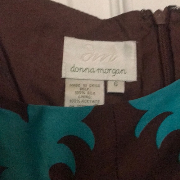 Silk dress - Picture 2 of 3